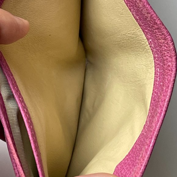 Gucci | Vintage Pink Leather and Suede Stirrup Tri-Fold Wallet - Picture 13 of 13